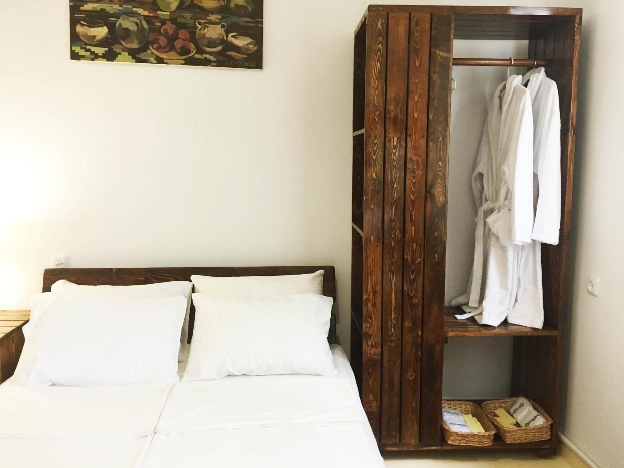 Green Stone Boutique Hotel Yeghegnadzor Oda fotoğraf