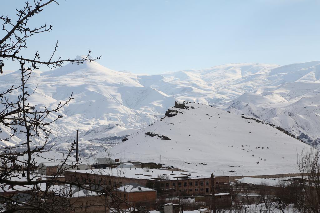 Green Stone Boutique Hotel Yeghegnadzor Dış mekan fotoğraf